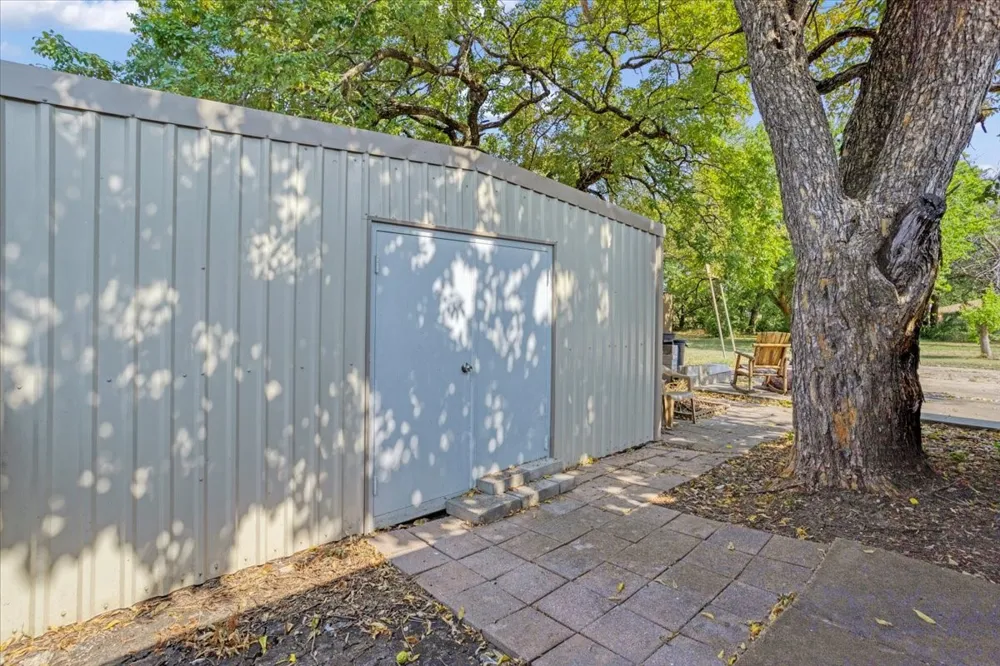 110 Bois D Arc Street Tom Bean, TX 75491