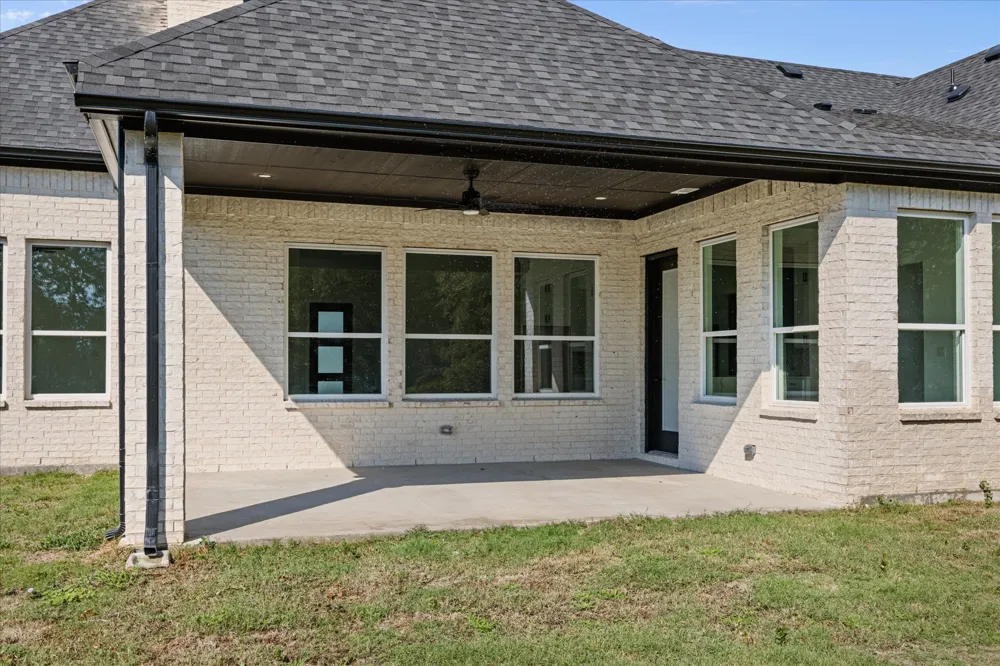 2057 Glenhollow Drive Weatherford, TX 76088