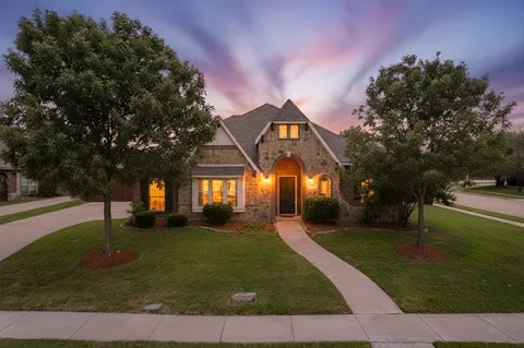 6633 Meadow Glen Drive