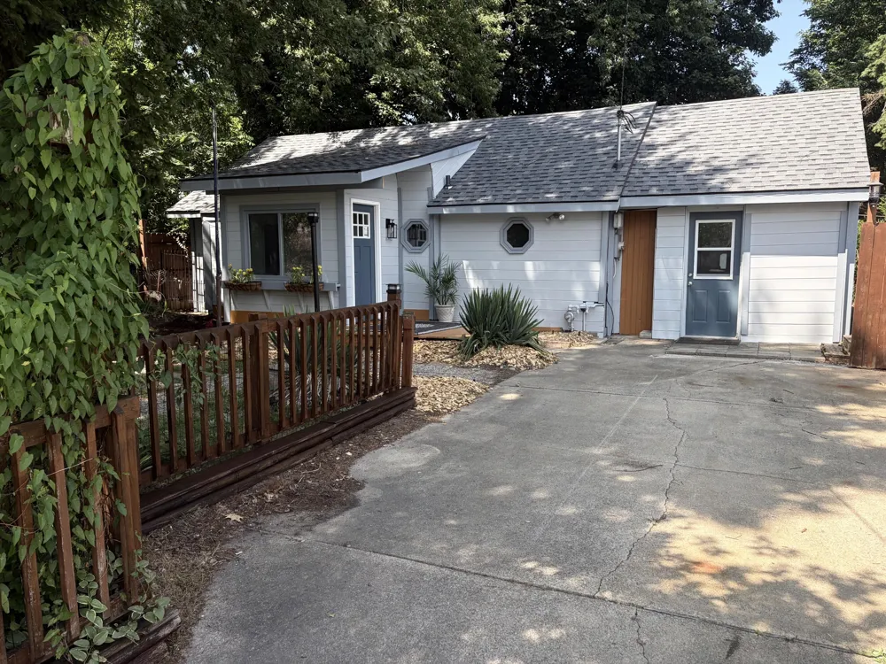 315 Kingsley Avenue St. Joseph, MI 49085