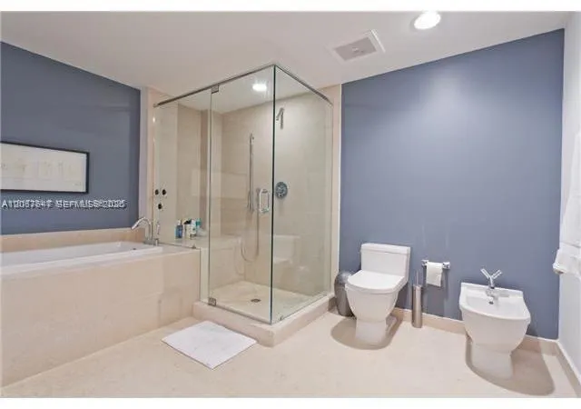 495 Brickell Ave #5104 Miami, FL 33131