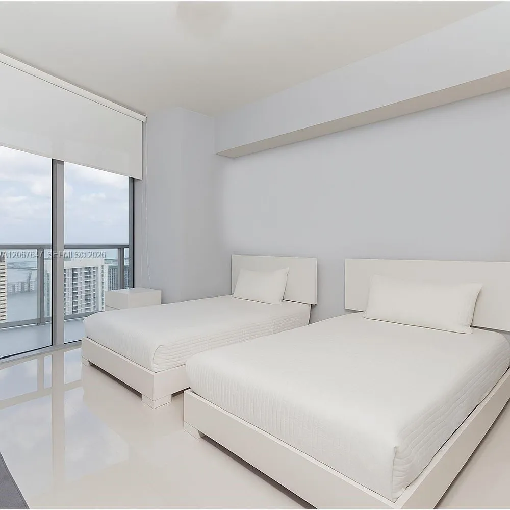 495 Brickell Ave #5104 Miami, FL 33131