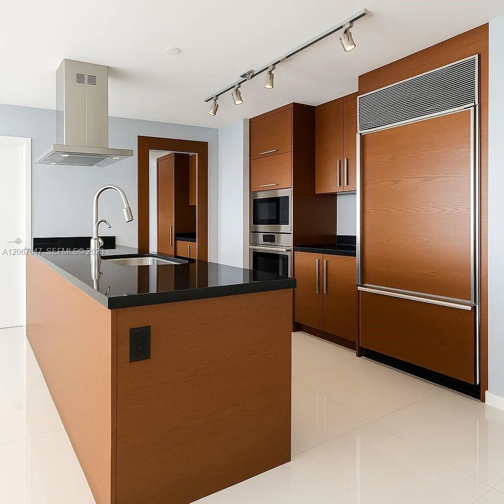 495 Brickell Ave #5104 Miami, FL 33131