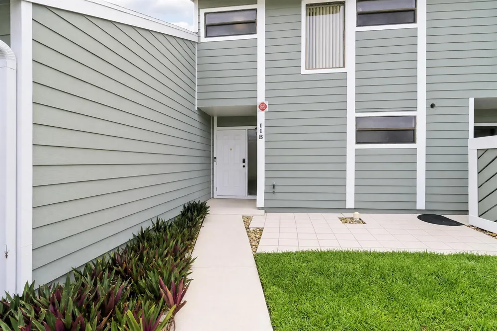 202 LAKEWOOD DRIVE #11B Jupiter, FL 33458
