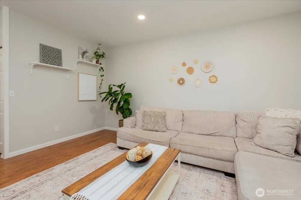 10410 Holly Drive #E Everett, WA 98204