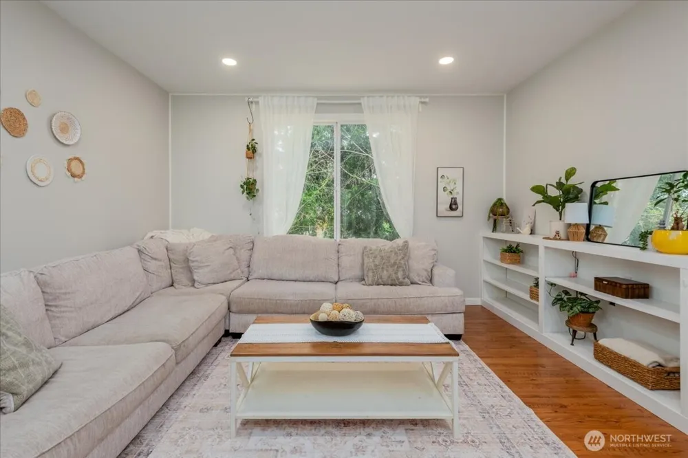 10410 Holly Drive #E Everett, WA 98204