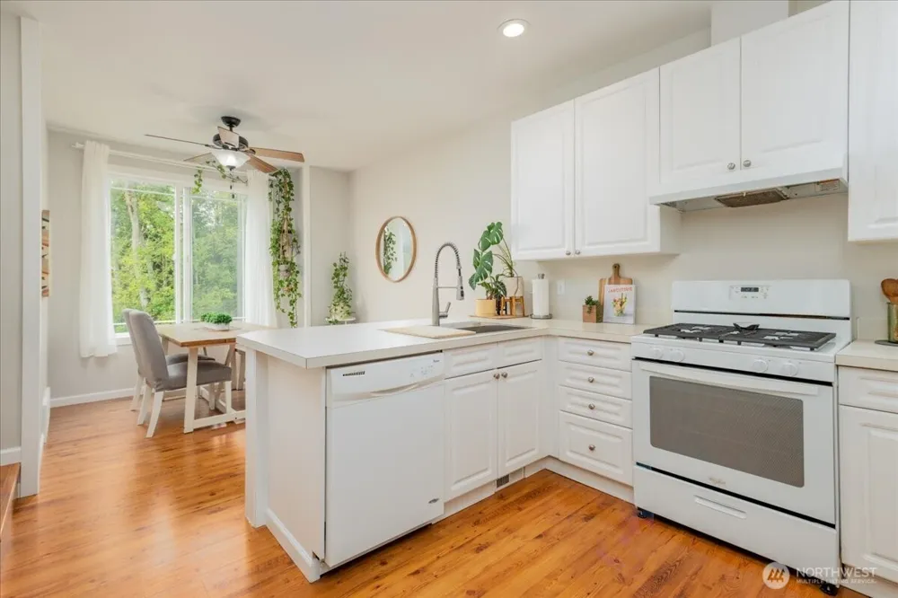 10410 Holly Drive #E Everett, WA 98204