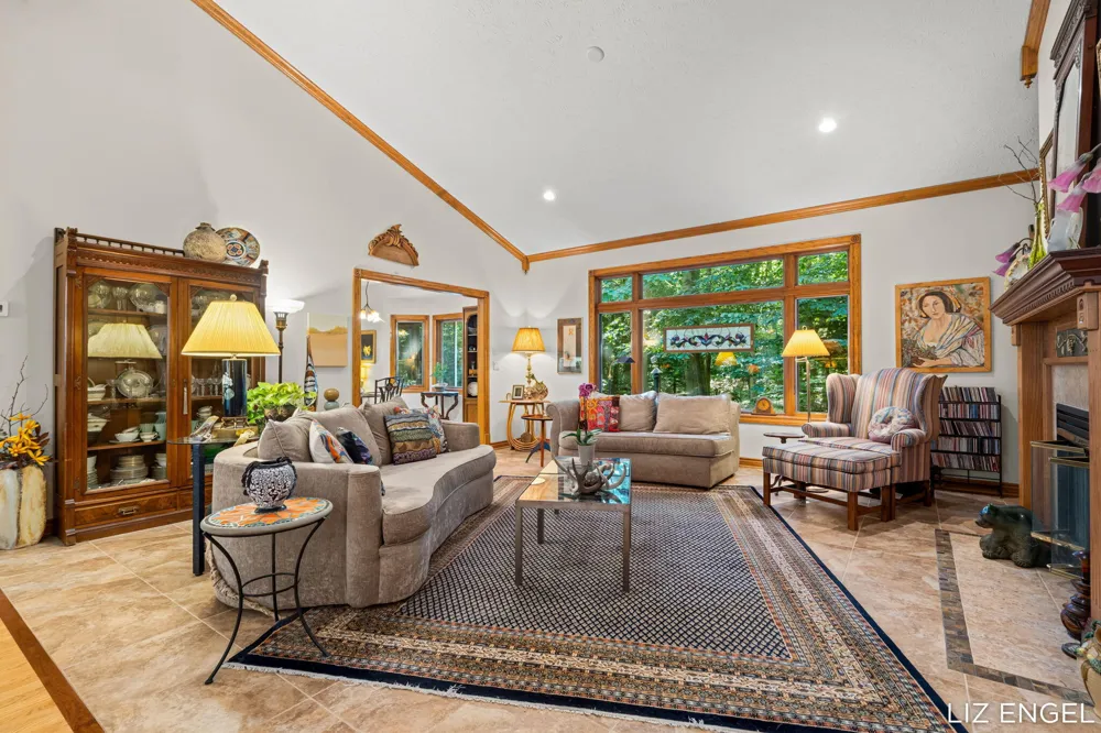 6908 Shore Drive Saugatuck Township, MI 49408