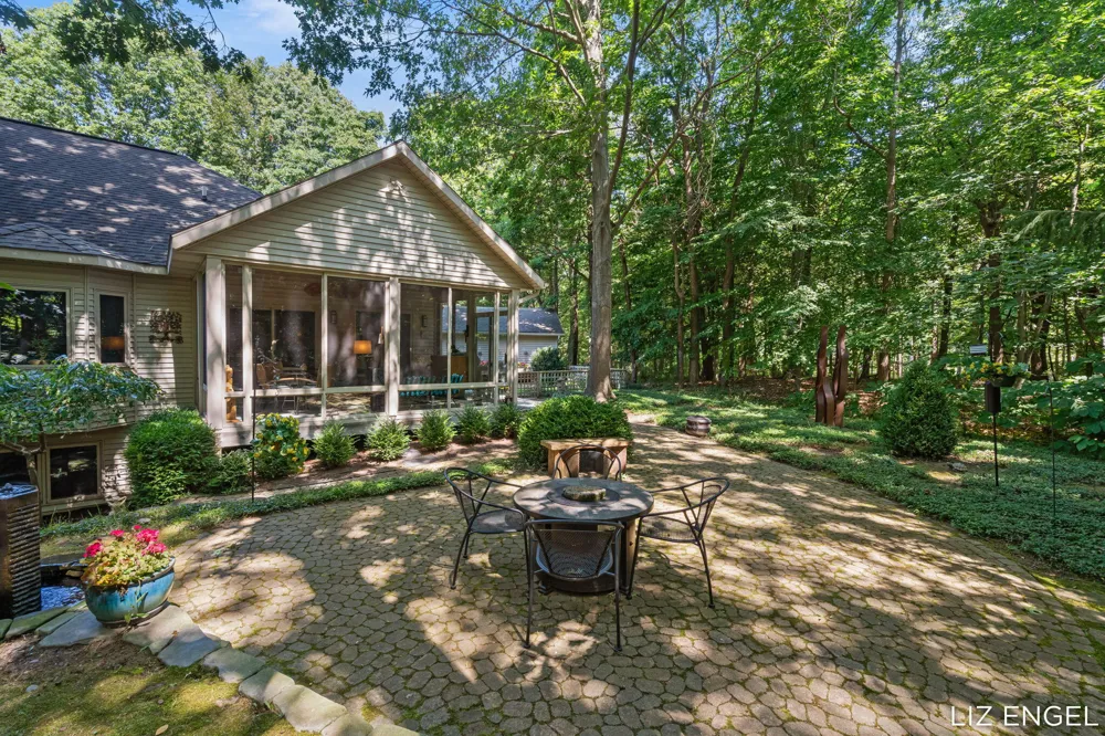 6908 Shore Drive Saugatuck Township, MI 49408