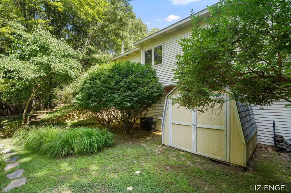 6908 Shore Drive Saugatuck Township, MI 49408
