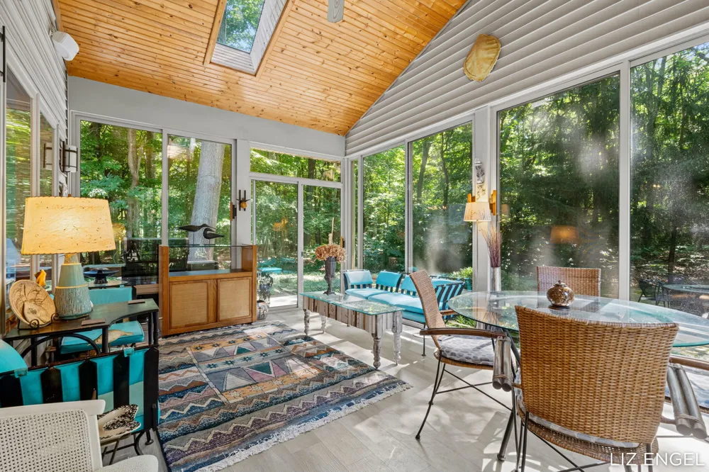 6908 Shore Drive Saugatuck Township, MI 49408