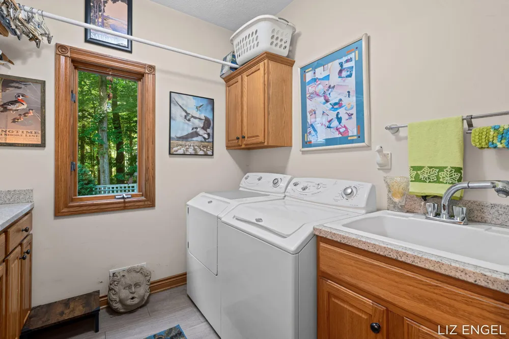 6908 Shore Drive Saugatuck Township, MI 49408