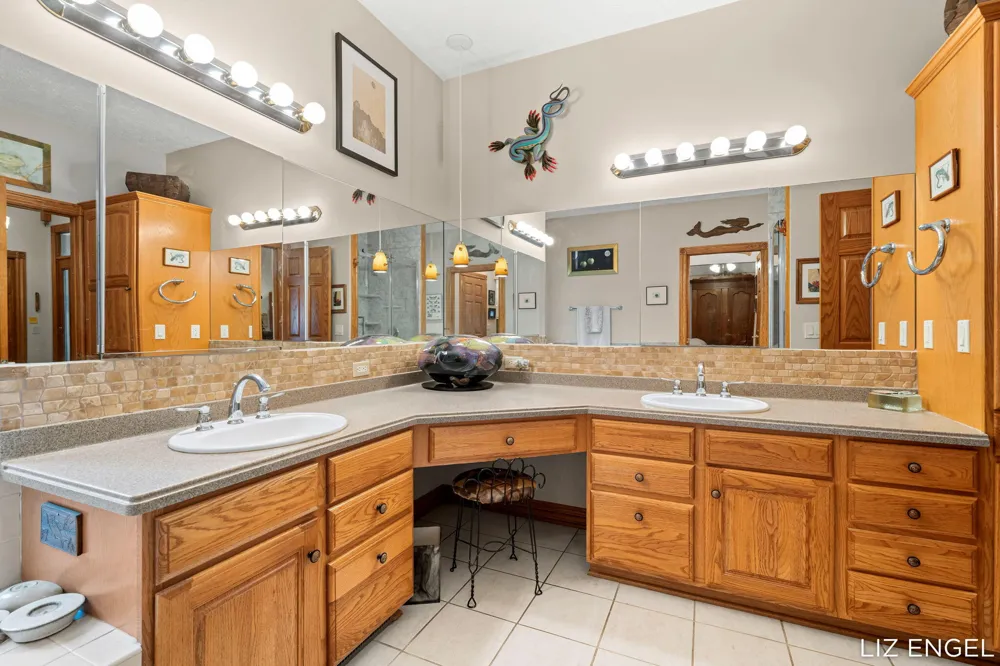 6908 Shore Drive Saugatuck Township, MI 49408