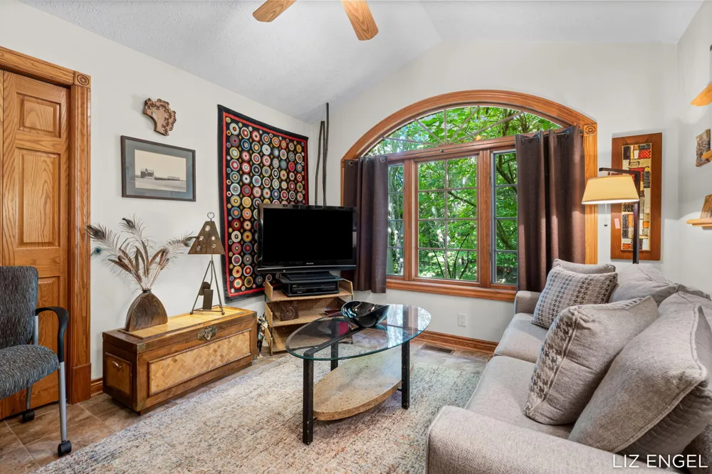 6908 Shore Drive Saugatuck Township, MI 49408