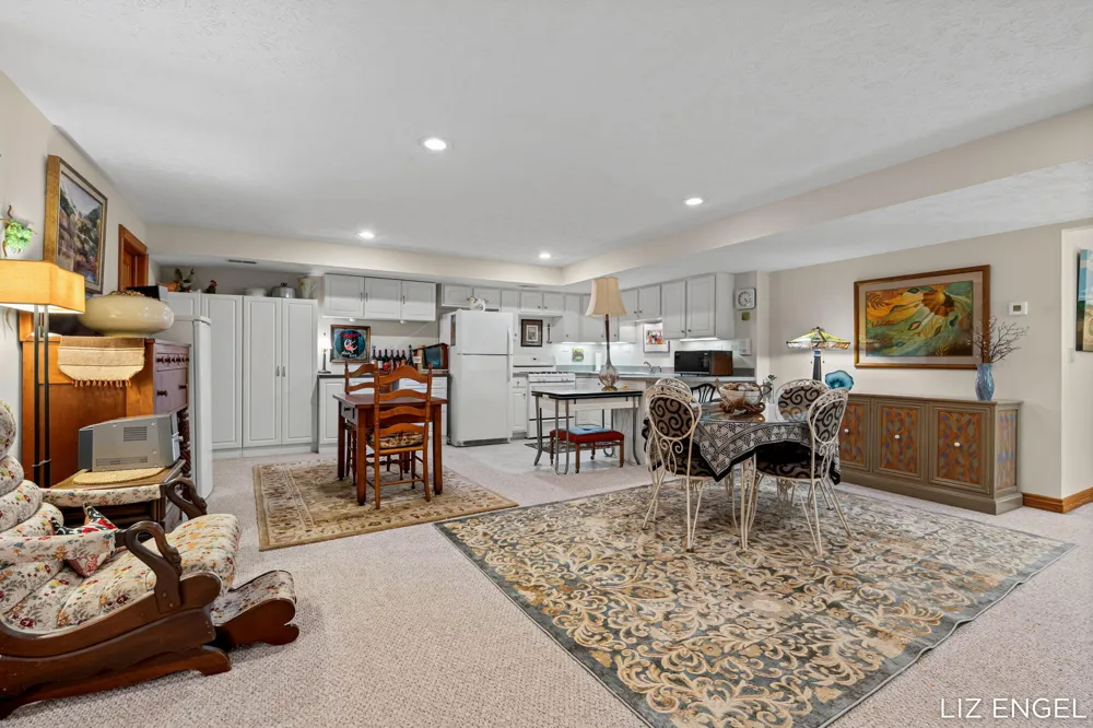 6908 Shore Drive Saugatuck Township, MI 49408
