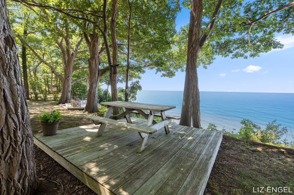 6908 Shore Drive Saugatuck Township, MI 49408