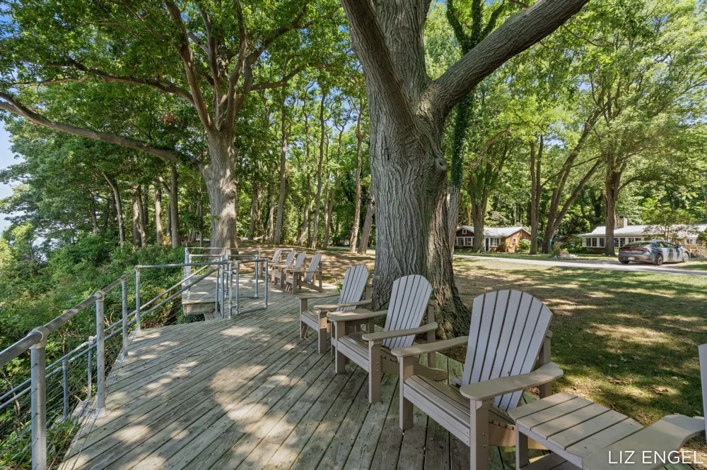 6908 Shore Drive Saugatuck Township, MI 49408