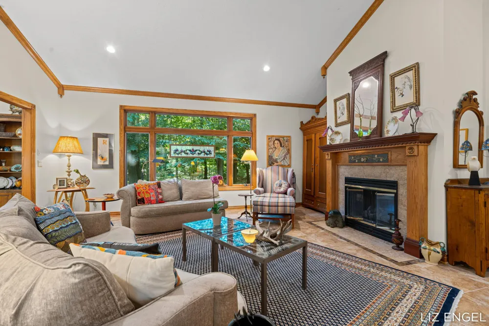 6908 Shore Drive Saugatuck Township, MI 49408