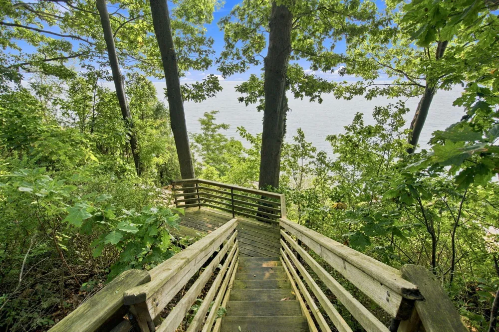 6908 Shore Drive Saugatuck Township, MI 49408