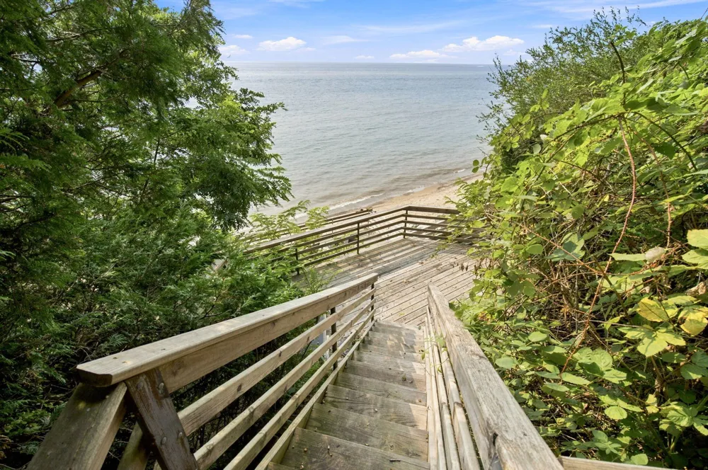6908 Shore Drive Saugatuck Township, MI 49408