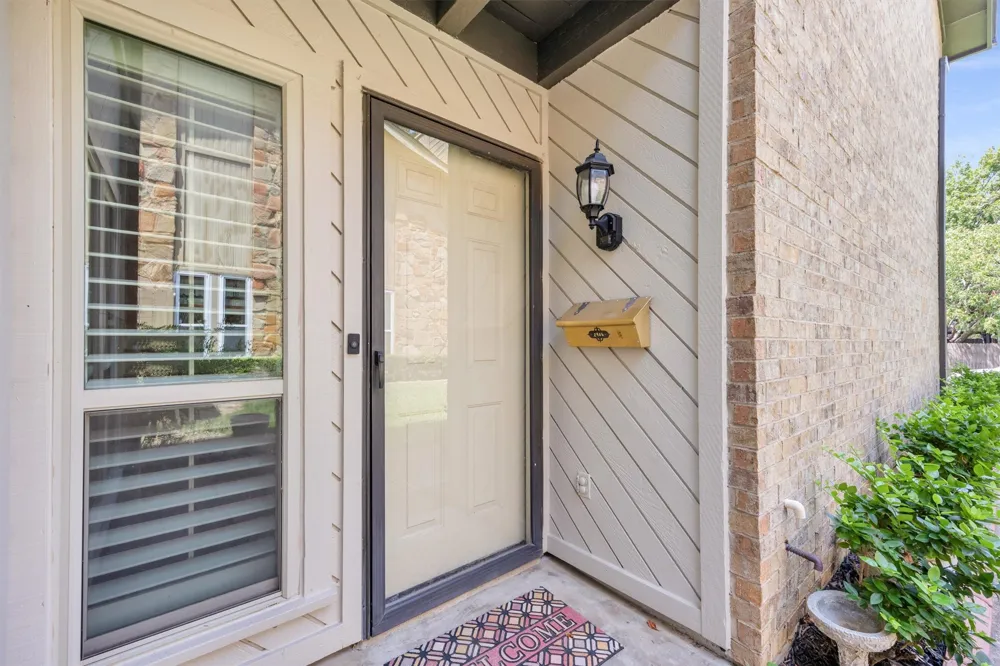 2906 Wayside Drive Bedford, TX 76021
