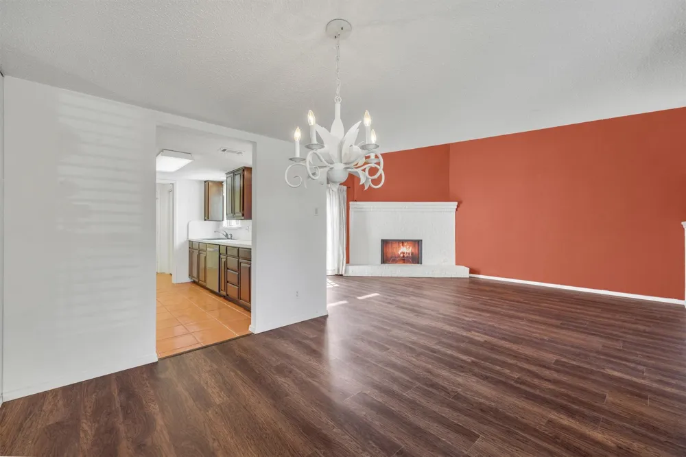 2906 Wayside Drive Bedford, TX 76021
