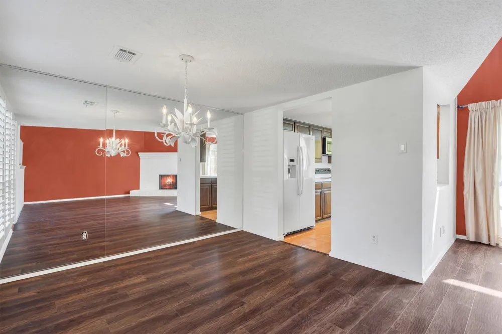 2906 Wayside Drive Bedford, TX 76021