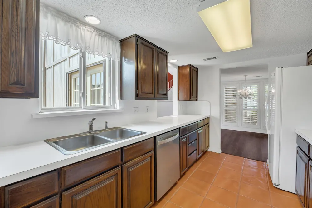 2906 Wayside Drive Bedford, TX 76021
