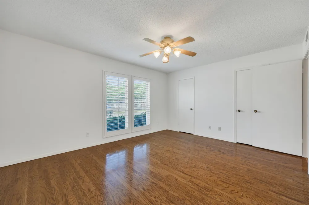 2906 Wayside Drive Bedford, TX 76021