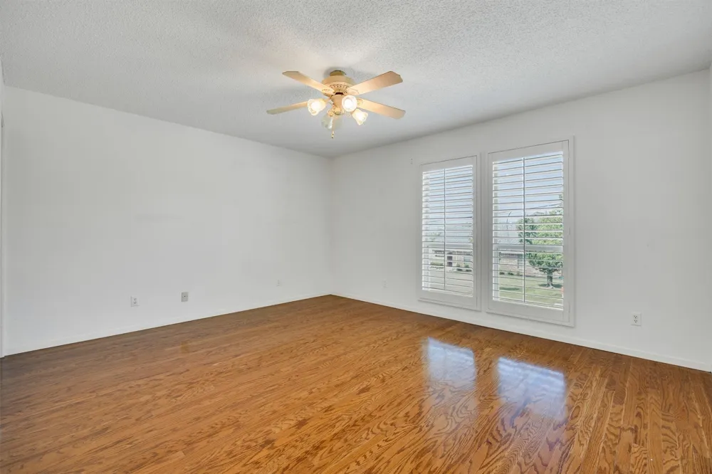 2906 Wayside Drive Bedford, TX 76021