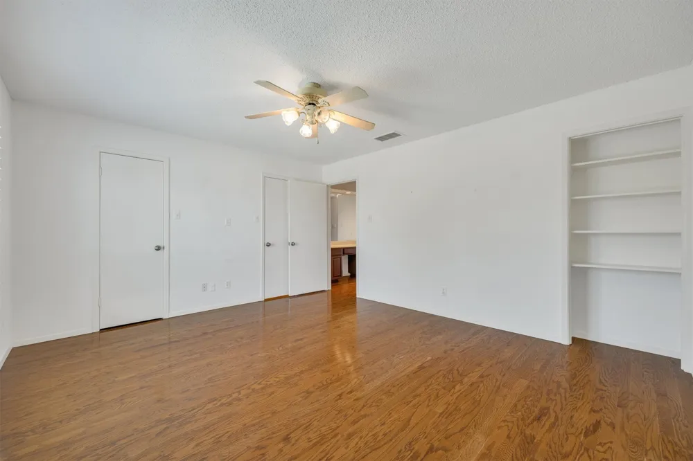 2906 Wayside Drive Bedford, TX 76021
