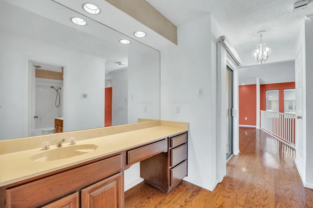 2906 Wayside Drive Bedford, TX 76021