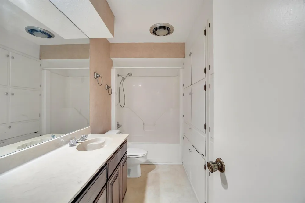 2906 Wayside Drive Bedford, TX 76021