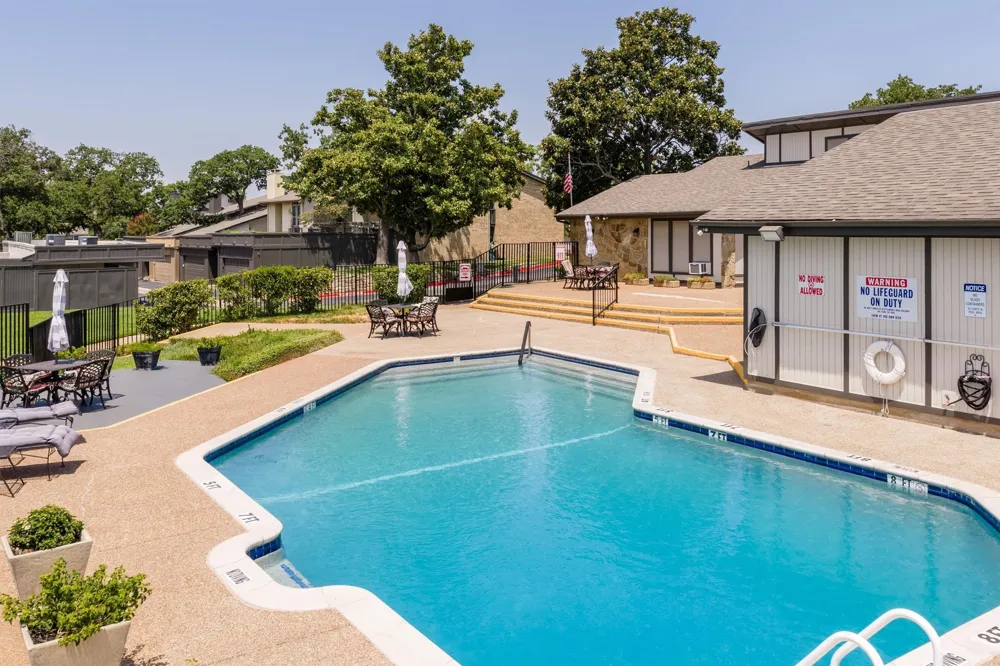2906 Wayside Drive Bedford, TX 76021
