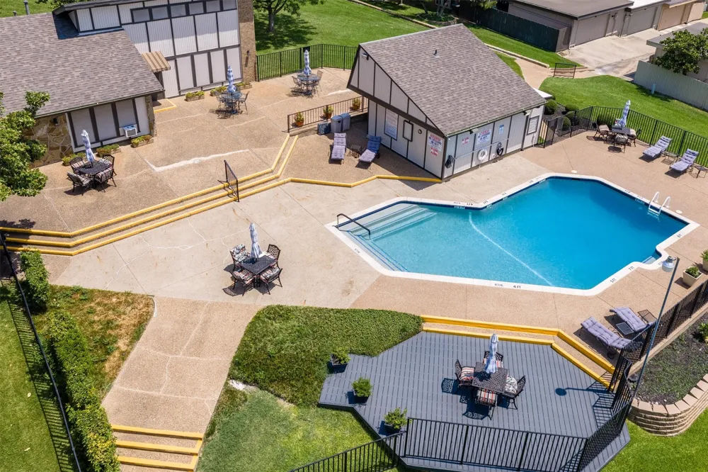2906 Wayside Drive Bedford, TX 76021