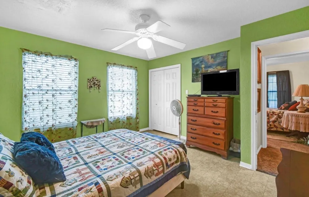 1226 Frontier Trail Angleton, TX 77515