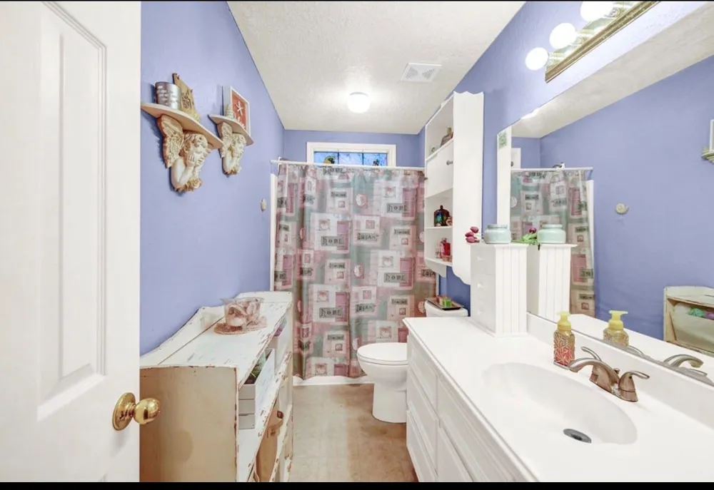 1226 Frontier Trail Angleton, TX 77515