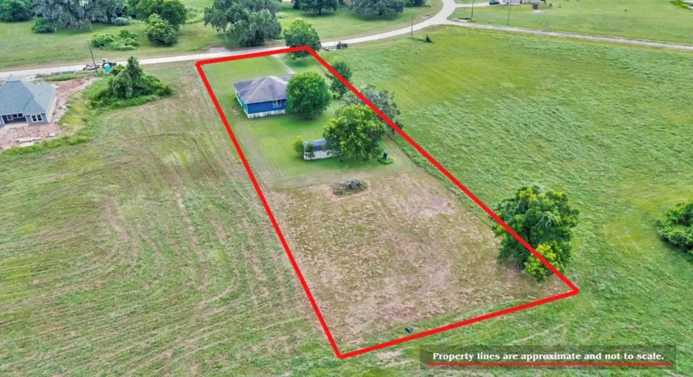 1226 Frontier Trail Angleton, TX 77515