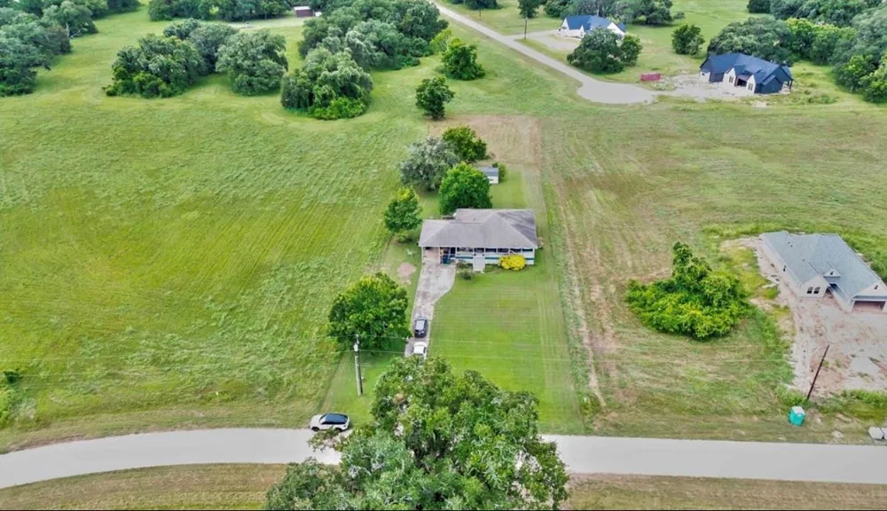 1226 Frontier Trail Angleton, TX 77515