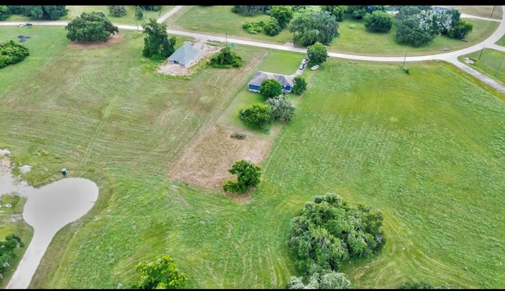 1226 Frontier Trail Angleton, TX 77515