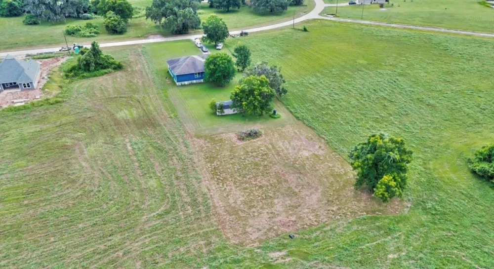 1226 Frontier Trail Angleton, TX 77515