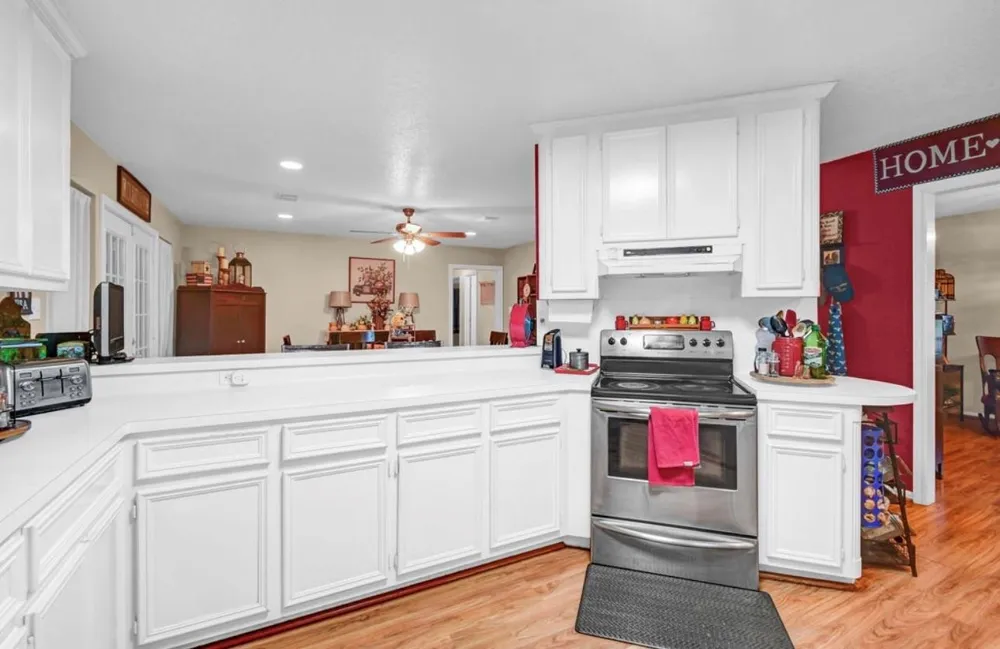 1226 Frontier Trail Angleton, TX 77515