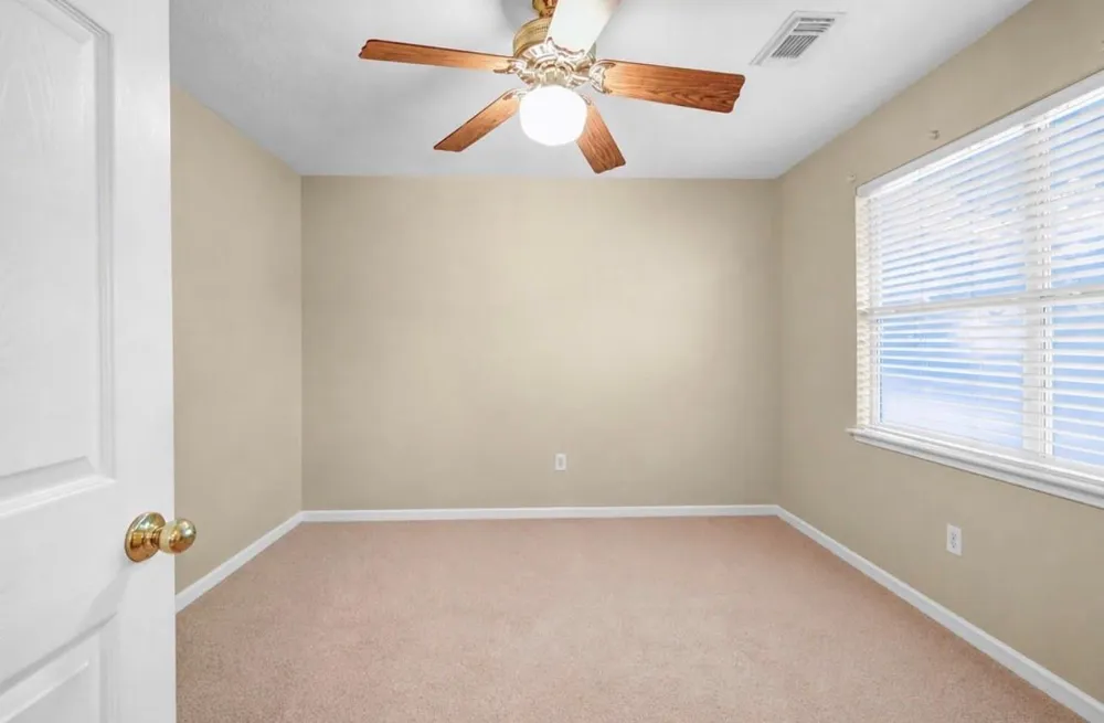 1226 Frontier Trail Angleton, TX 77515