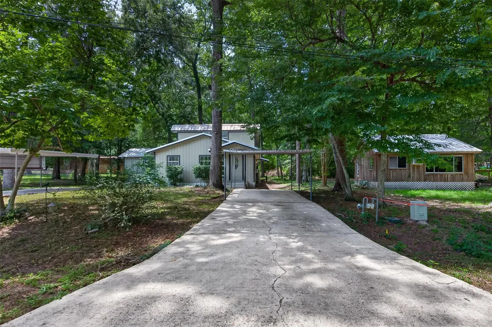 5693 Cessna Drive Montgomery, TX 77316