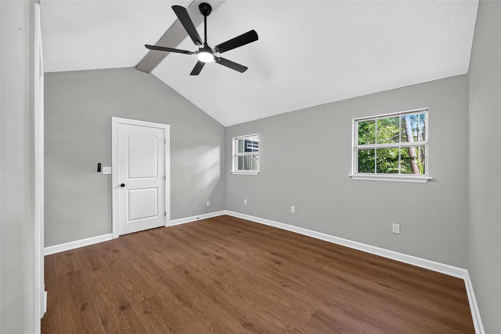 5693 Cessna Drive Montgomery, TX 77316
