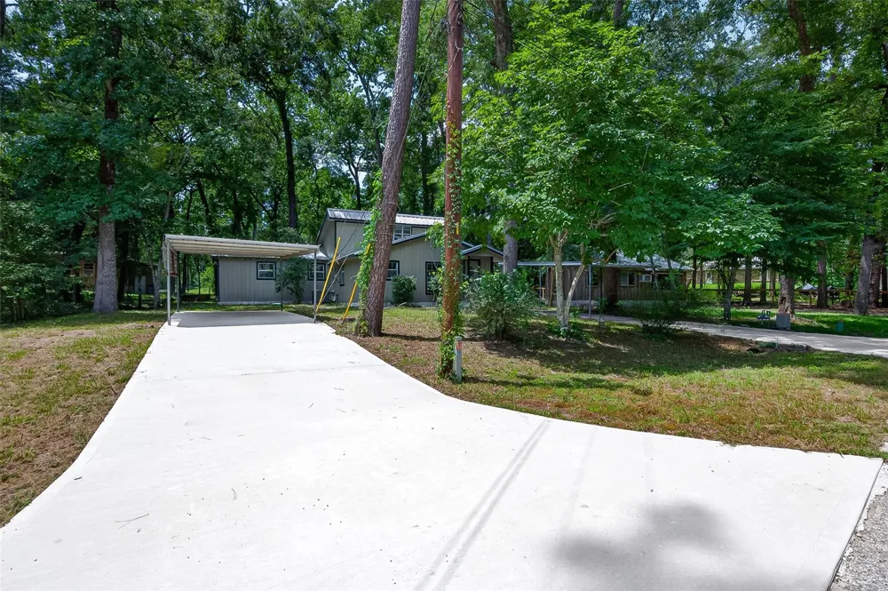 5693 Cessna Drive Montgomery, TX 77316