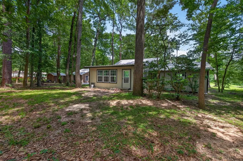 5693 Cessna Drive Montgomery, TX 77316