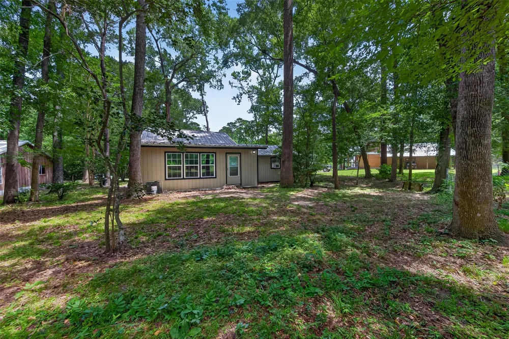 5693 Cessna Drive Montgomery, TX 77316