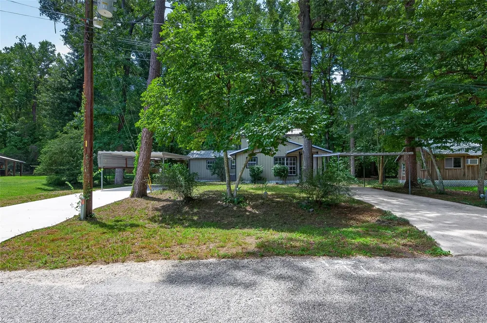 5693 Cessna Drive Montgomery, TX 77316