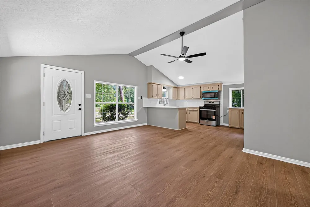 5693 Cessna Drive Montgomery, TX 77316